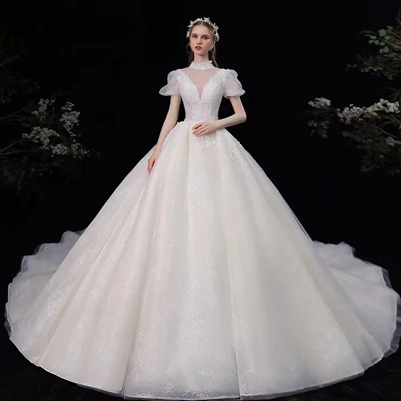 Light Champagne Wedding Dresses High Neck Shiny Tulle Embroidered Puff Sleeves Lace UP Backless Chapel Train Formal Bridal Gowns
Light Champagne Wedding Dresses High Neck Shiny Tulle Embroidered Puff Sleeves Lace UP Backless Chapel Train Formal Bridal Gowns