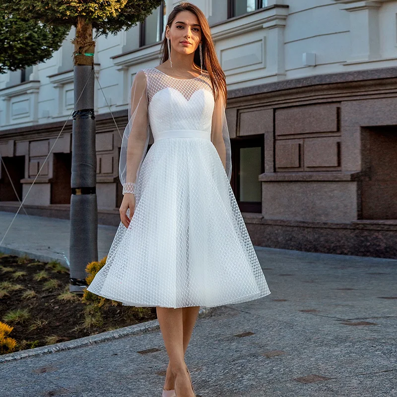 White Long Sleeves Scoop Wedding Dresses A Line Lace Knee Length Beach Garden Bridal Gowns 2021 Cheap
White Long Sleeves Scoop Wedding Dresses A Line Lace Knee Length Beach Garden Bridal Gowns 2021 Cheap