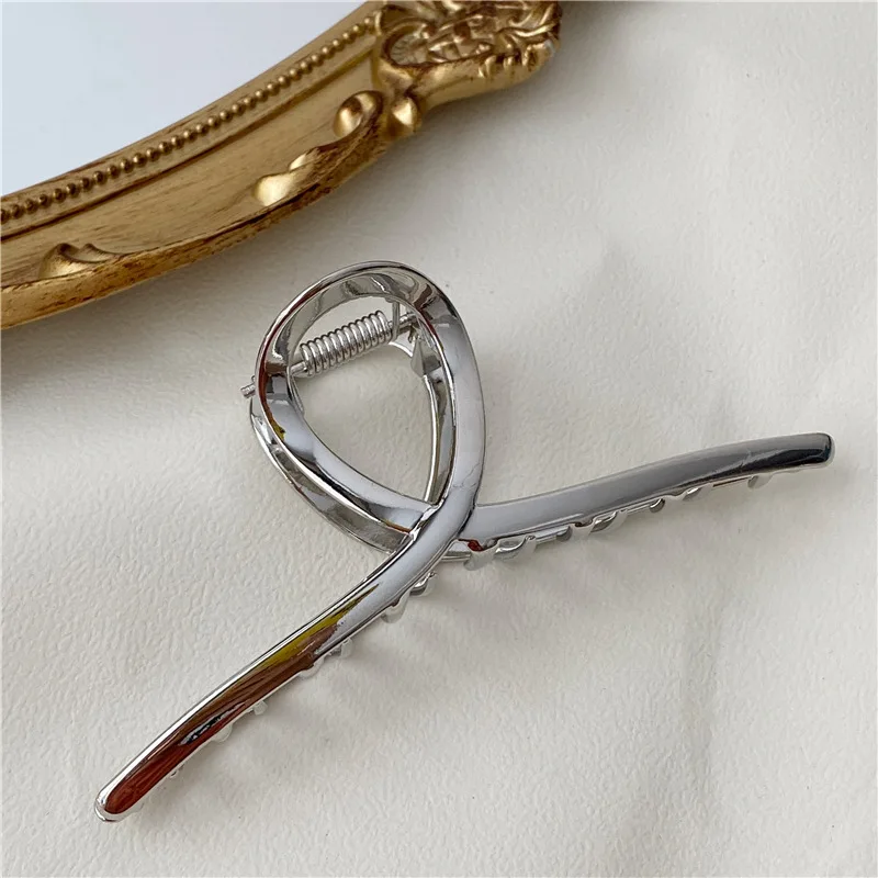 New Fashion Women Hair Claws Chain Hair Crab Clamp Matte Metal Hair Clip Claw Catch Hairgrip Hair Accessories For Women Headwear
New Fashion Women Hair Claws Chain Hair Crab Clamp Matte Metal Hair Clip Claw Catch Hairgrip Hair Accessories For Women Headwear