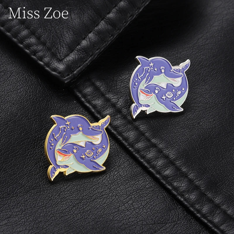 Playing Dolphins Enamel Pins Custom Symmetry Starry Sky Dolphin Edge Brooches Backpack Badge Accessories Gifts For Friend Couple
Playing Dolphins Enamel Pins Custom Symmetry Starry Sky Dolphin Edge Brooches Backpack Badge Accessories Gifts For Friend Couple