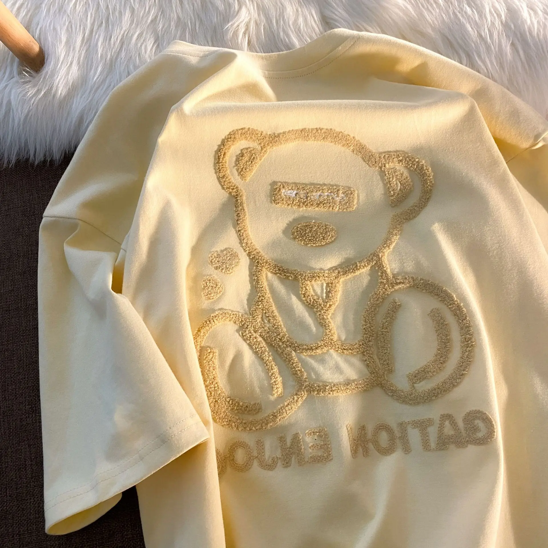 Creamy Yellow White Bear Embroidery T-shirt Female Summer Loose Ins Fashion Brand Japanese Vintage Short-sleeved Top T-shirt
Creamy Yellow White Bear Embroidery T-shirt Female Summer Loose Ins Fashion Brand Japanese Vintage Short-sleeved Top T-shirt