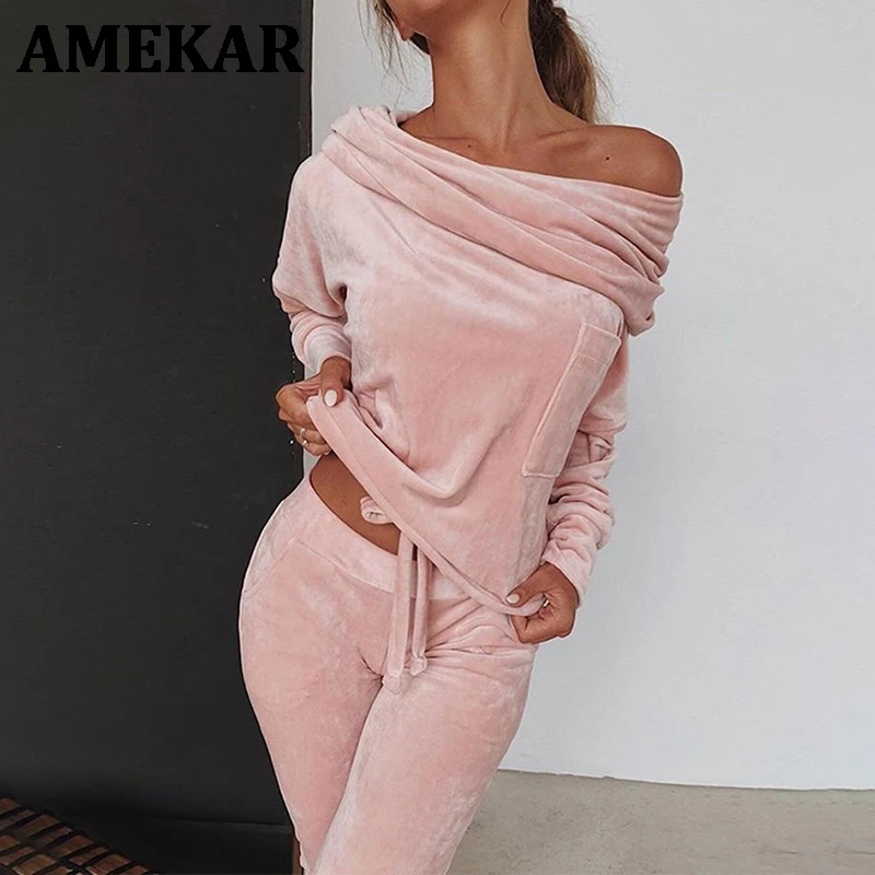 Off shoulder Velvet Women's Tracksuit Suit Woman Jogging Sets Sports Customs Female 2021 Spring Autumn Lounge Wear Suits Ladies
Off shoulder Velvet Women's Tracksuit Suit Woman Jogging Sets Sports Customs Female 2021 Spring Autumn Lounge Wear Suits Ladies