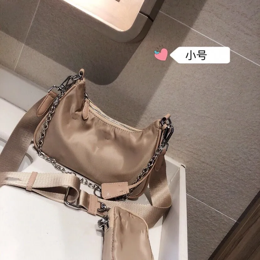 2021 Wider shoulder bag Nylon waterproof Bag Chain HOBOBag 
2021 Wider shoulder bag Nylon waterproof Bag Chain HOBOBag