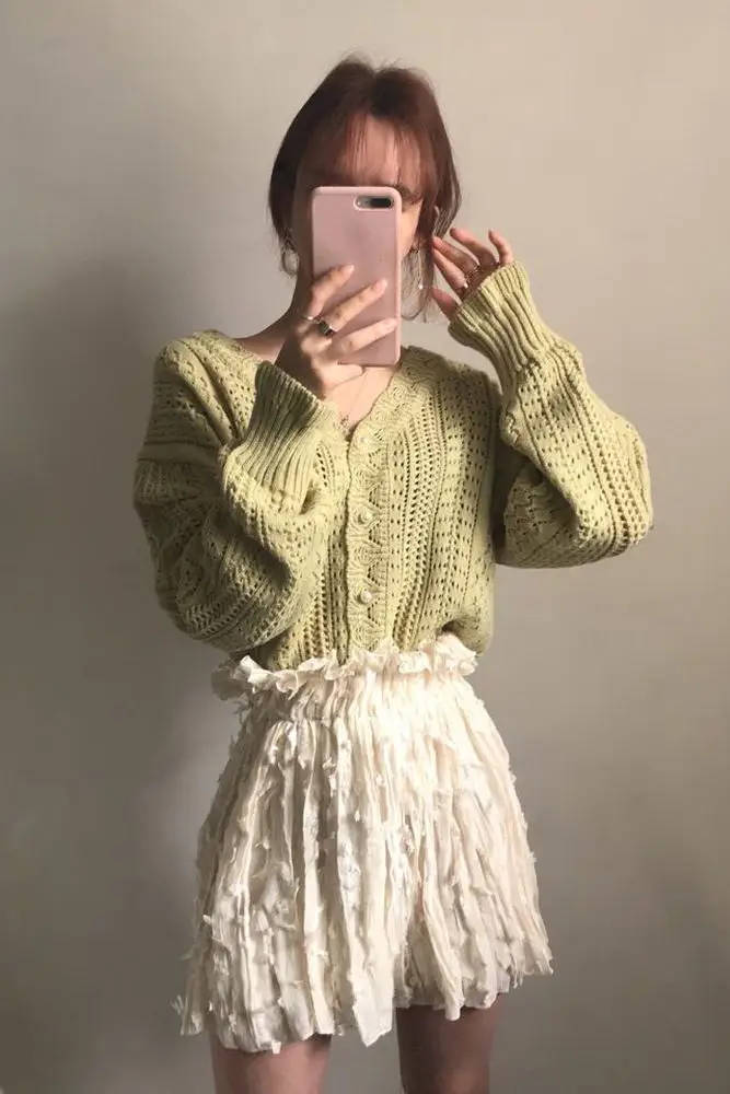 WAVSIYIER 2020 knitted elegant cardigan sweater women woman vintage thick autumn winter solid oversized korean loose cute sweate
WAVSIYIER 2020 knitted elegant cardigan sweater women woman vintage thick autumn winter solid oversized korean loose cute sweate