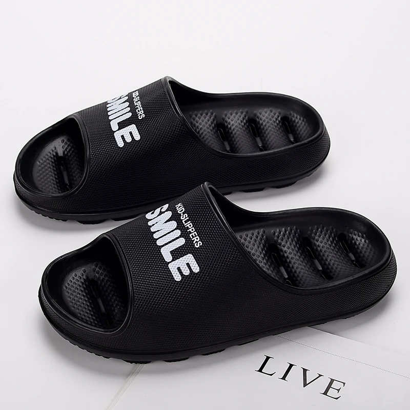 Summer new young couples slippers girl slippers home casual light non-slip bathing sandal beach slippers for men
Summer new young couples slippers girl slippers home casual light non-slip bathing sandal beach slippers for men