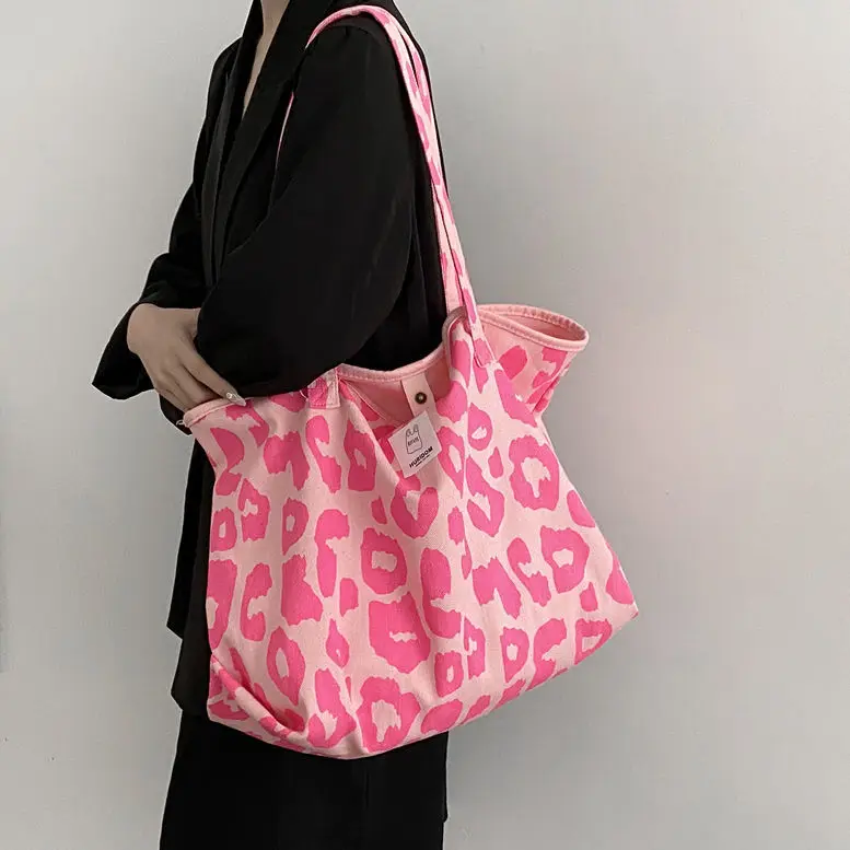 Canvas Bag Student One Shoulder Large Capacity Pink Leopard Tote Bag Minority Texture Korean Versatile Ins One Shoulder Bag
Canvas Bag Student One Shoulder Large Capacity Pink Leopard Tote Bag Minority Texture Korean Versatile Ins One Shoulder Bag
