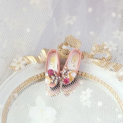 Blythes doll shoes suitable for 1/6 size fashion jewelry lady shoes powder white black blue and red in various colors
Blythes doll shoes suitable for 1/6 size fashion jewelry lady shoes powder white black blue and red in various colors