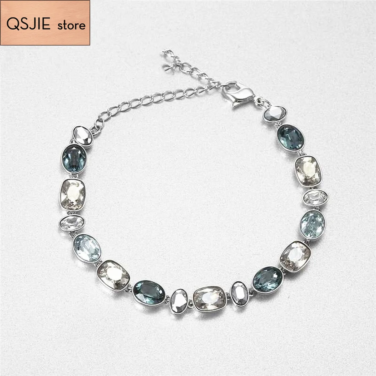 High quality SWA Crystal sparkling high-end lady Bracelet Charming fashion jewelry
High quality SWA Crystal sparkling high-end lady Bracelet Charming fashion jewelry