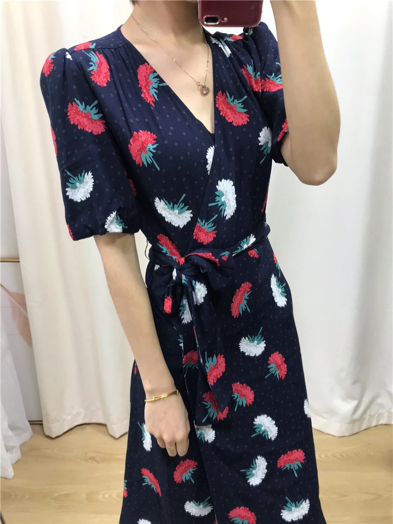 2020 New Spring Summer Wrap Dress Short Puff Sleeve Floral Print V Neck Chic Midi Dresses With Belt
2020 New Spring Summer Wrap Dress Short Puff Sleeve Floral Print V Neck Chic Midi Dresses With Belt