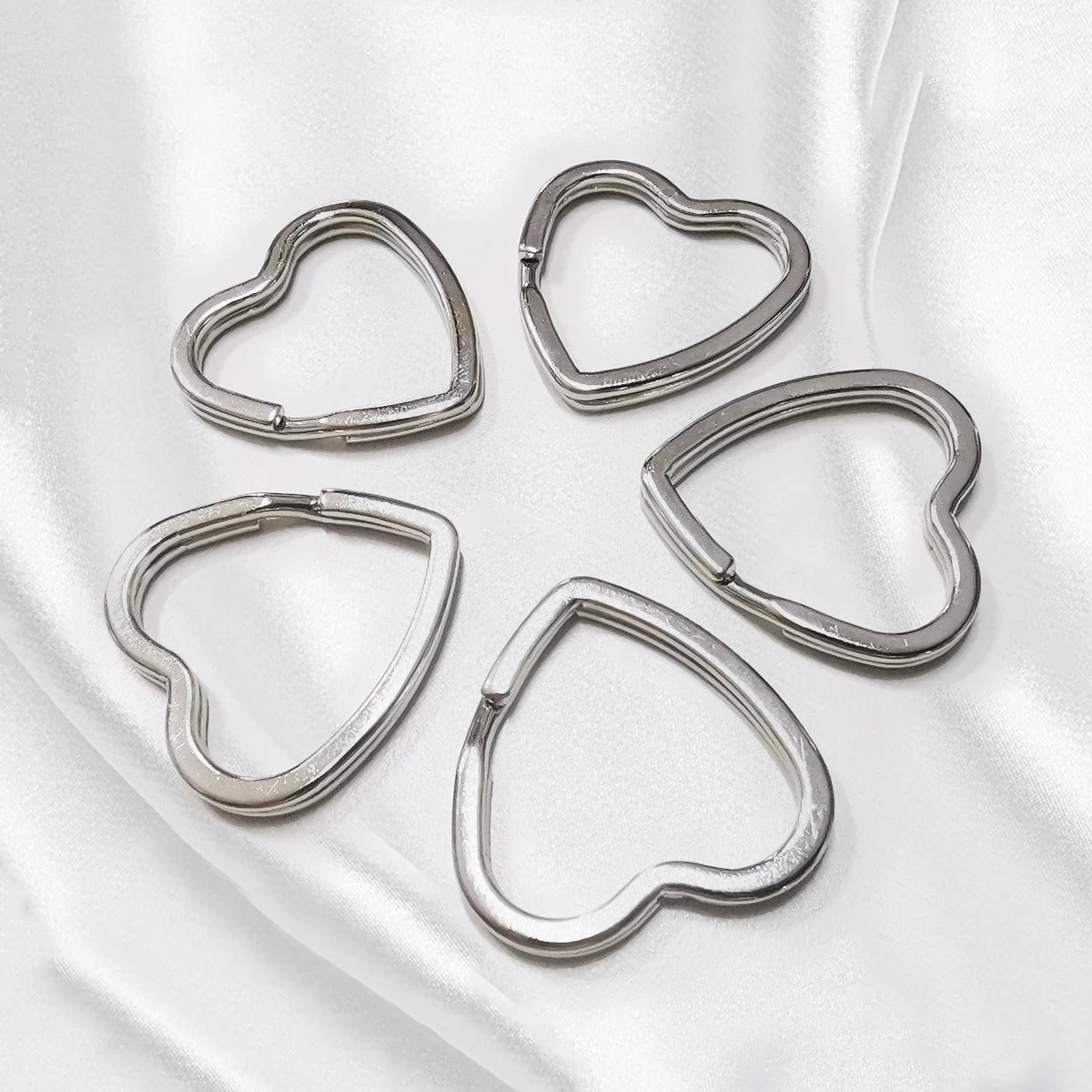 5pcs Metal Heart Star Shape Split Rings Double Loop Keyring Fashion Special Keychain Keys Holder DIY Leather Craft Hardware
5pcs Metal Heart Star Shape Split Rings Double Loop Keyring Fashion Special Keychain Keys Holder DIY Leather Craft Hardware