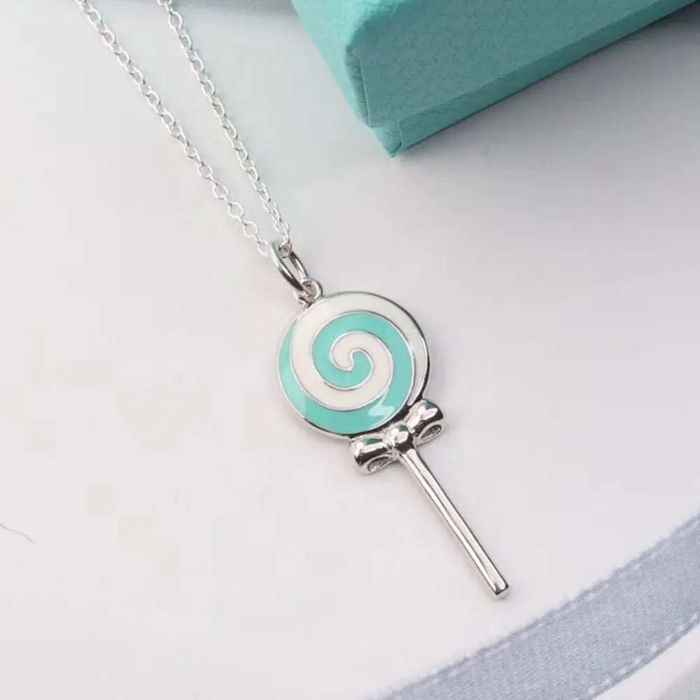 AYBS Real 925 Necklaces High Quality TIF Original1:1LOGO "Classic Enamel Blue Rotating Lollipop Pendant" Necklaces Women
AYBS Real 925 Necklaces High Quality TIF Original1:1LOGO "Classic Enamel Blue Rotating Lollipop Pendant" Necklaces Women