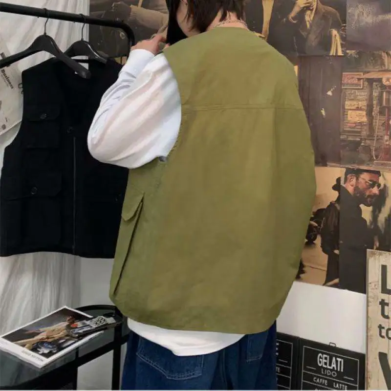 New Men's Multi Pockets Director Fishing Tops Travelers Fishing Vest Outdoor Streetwear Men Clothing Zipper Fly Front Waistcoats
New Men's Multi Pockets Director Fishing Tops Travelers Fishing Vest Outdoor Streetwear Men Clothing Zipper Fly Front Waistcoats