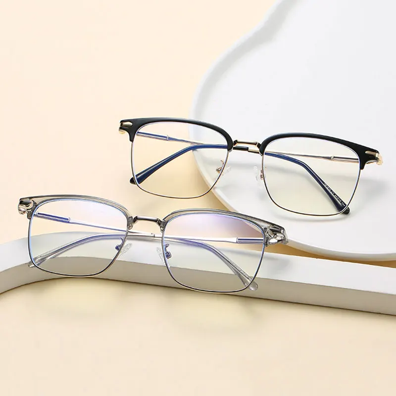 The new TR90 eyebrow glasses frame literary classic metal flat mirror fashion can be equipped with myopia glasses.
The new TR90 eyebrow glasses frame literary classic metal flat mirror fashion can be equipped with myopia glasses.