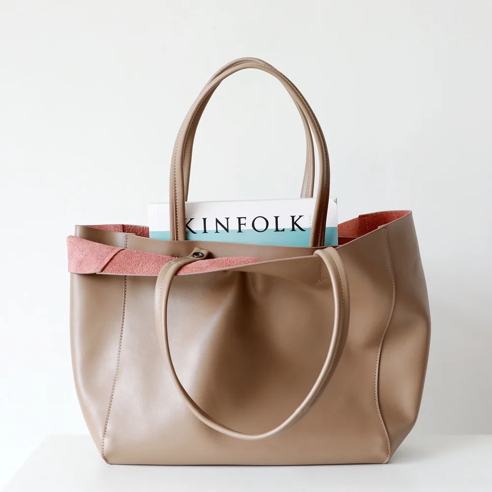 Hot Sale Simple Cowhide Leather Tote for Women Luxury Designer Ladies OL Handbags Kakhi Large Capacity Business Laptop Bags
Hot Sale Simple Cowhide Leather Tote for Women Luxury Designer Ladies OL Handbags Kakhi Large Capacity Business Laptop Bags