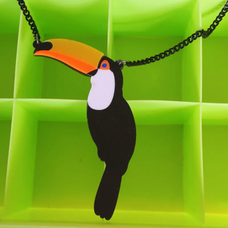 Fashion Big Acrylic Parrot Necklaces For Women Men Punk Bird Animals Night Club Long Chain Necklace Pendant Party Jewelry Gifts
Fashion Big Acrylic Parrot Necklaces For Women Men Punk Bird Animals Night Club Long Chain Necklace Pendant Party Jewelry Gifts