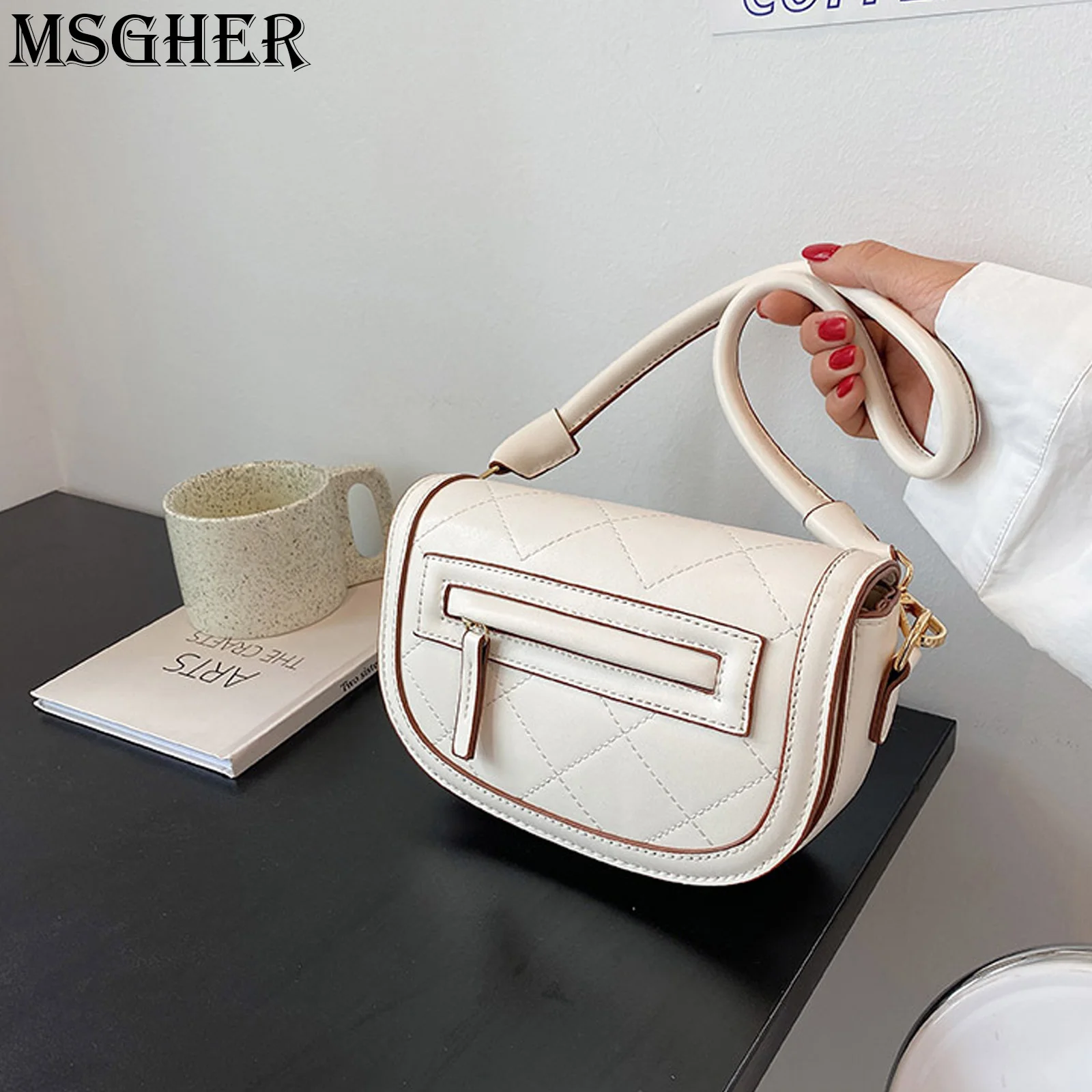Versatile Design Commuter Underarm Bag for Women Slung Saddle Bag with Stylish Rhomboid Texture One-shoulder Bag Zipper Delicate
Versatile Design Commuter Underarm Bag for Women Slung Saddle Bag with Stylish Rhomboid Texture One-shoulder Bag Zipper Delicate
