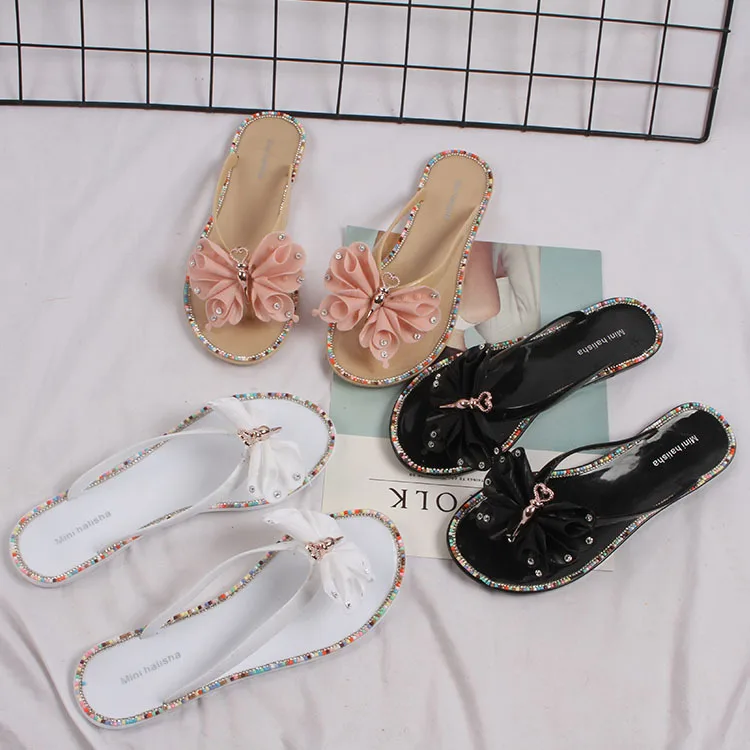 2021 Fashion Summer Woman Slipper Colorful Diamond Butterfly Shoes Outside Wearing Seaside Sides Ladies Flip-flops Cool Slippers
2021 Fashion Summer Woman Slipper Colorful Diamond Butterfly Shoes Outside Wearing Seaside Sides Ladies Flip-flops Cool Slippers
