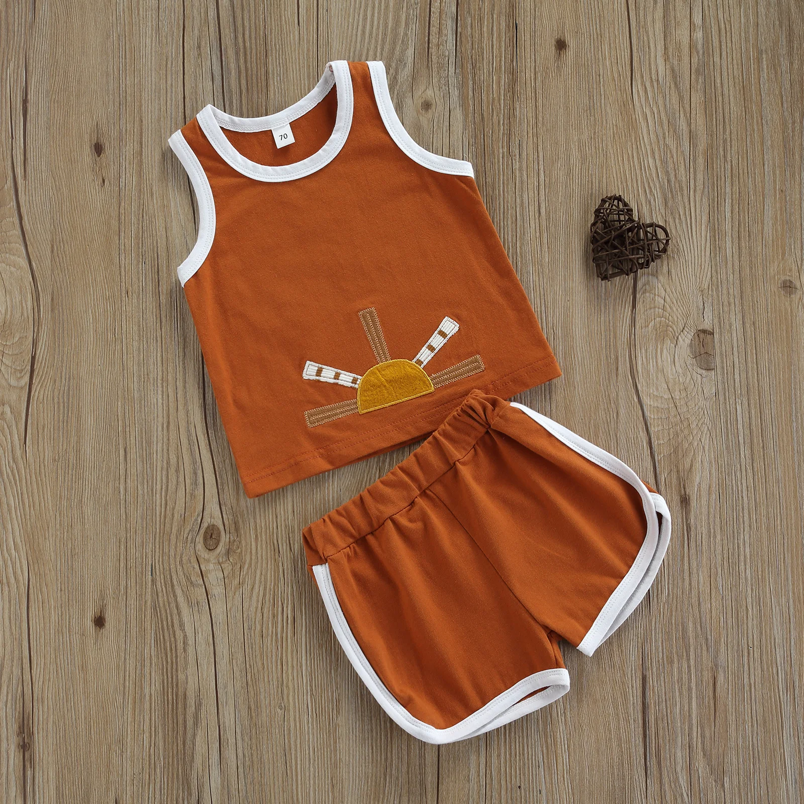 2021 Summer Infant Baby Clothes Set, Sun Embroidery O-Neck Tank Tops + Elastic Waist Shorts for Baby Girls, Boys, 0-4 Years
2021 Summer Infant Baby Clothes Set, Sun Embroidery O-Neck Tank Tops + Elastic Waist Shorts for Baby Girls, Boys, 0-4 Years