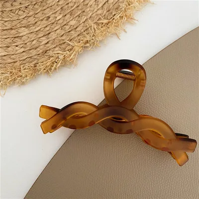 2021 Summer New Fashion Girl Hair Claws Solid Color Multifunction Practical Headwear Pretty Chic Style Geometric Shape Headdress
2021 Summer New Fashion Girl Hair Claws Solid Color Multifunction Practical Headwear Pretty Chic Style Geometric Shape Headdress