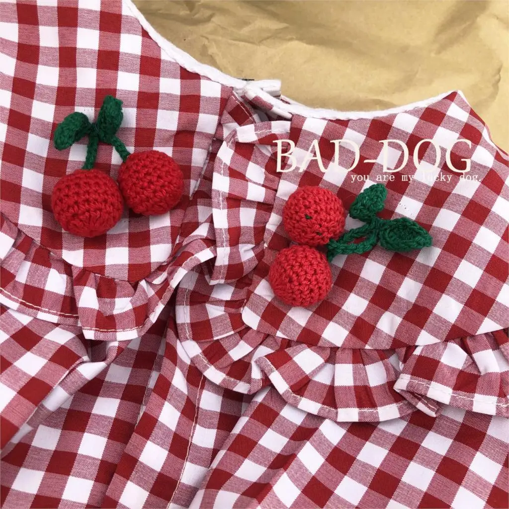 Dog Clothes Summer Thin Shirt Red Cherry Black Plaid Short-sleeved Puppy Teddy Schnauzer French Bulldog Pet Clothes Popular 2021
Dog Clothes Summer Thin Shirt Red Cherry Black Plaid Short-sleeved Puppy Teddy Schnauzer French Bulldog Pet Clothes Popular 2021