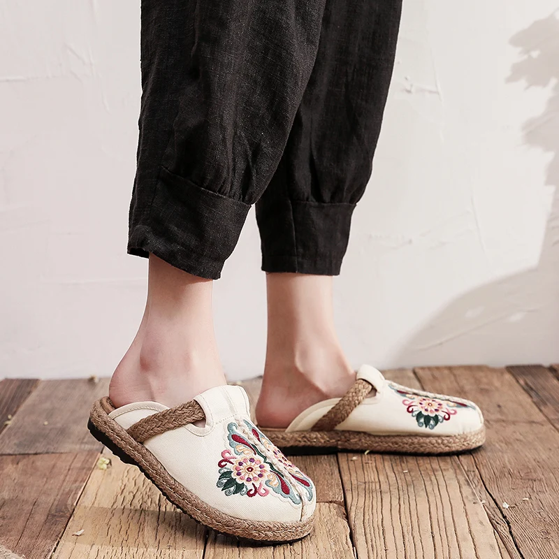 Slippers Style Espadrilles Women Casual Embroidered Cloth Loafers Slip On Flat Shoes Women Summer Mocassin Femme Ladies Shoes 
Slippers Style Espadrilles Women Casual Embroidered Cloth Loafers Slip On Flat Shoes Women Summer Mocassin Femme Ladies Shoes