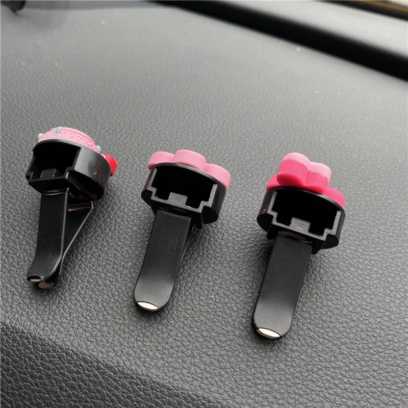 A set of candy, color flowers, love lollipop, car outlet, perfume, car aromatherapy, air conditioner, decorative clip.
A set of candy, color flowers, love lollipop, car outlet, perfume, car aromatherapy, air conditioner, decorative clip.