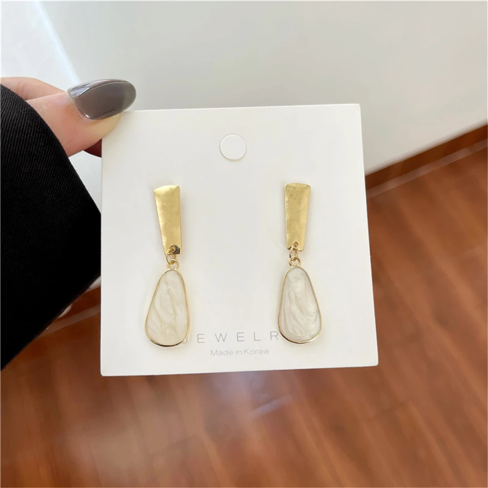 Fashion Long Contracted Geometric Eardrop Women Drop Glaze Han Edition Earrings Adorn Article
Fashion Long Contracted Geometric Eardrop Women Drop Glaze Han Edition Earrings Adorn Article