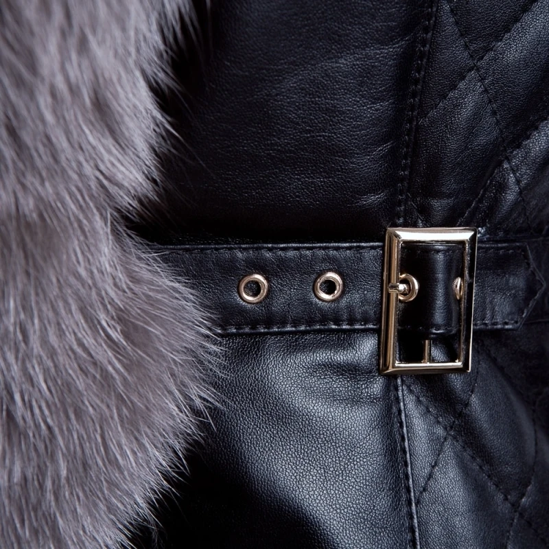 2020 New Winter Real Fur Coat Women Sheepskin Genuine Leather With Large Fox Collar Belt Short Slim Fit Warm Down Coats V-Neck
2020 New Winter Real Fur Coat Women Sheepskin Genuine Leather With Large Fox Collar Belt Short Slim Fit Warm Down Coats V-Neck