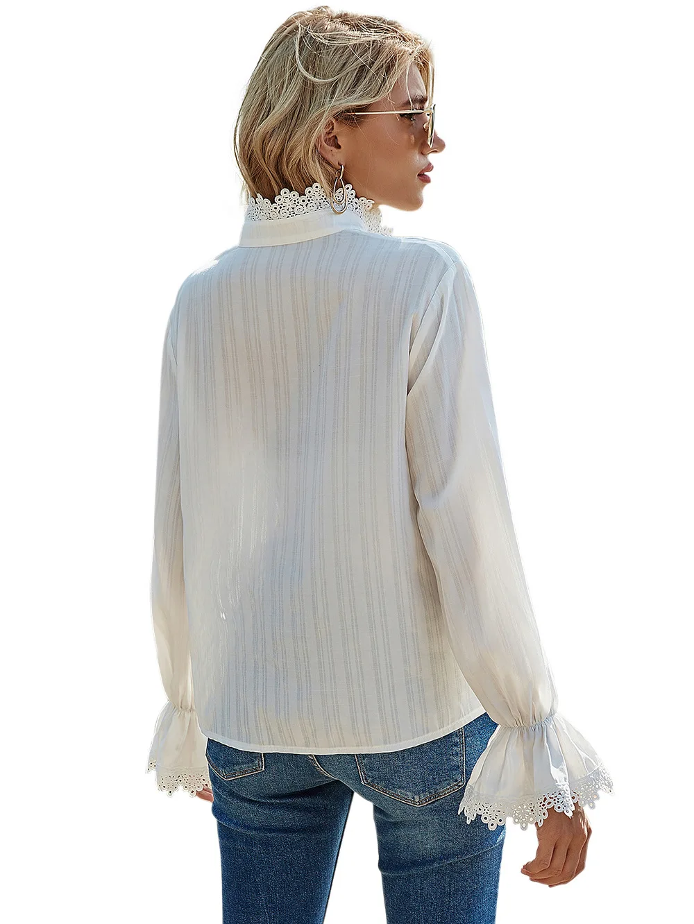 Hollow Out Lace Spliced Horn Sleeve Collar with Long Sleeves White Shirt Female Coat 2021 Summer Casual Sexy Tops
Hollow Out Lace Spliced Horn Sleeve Collar with Long Sleeves White Shirt Female Coat 2021 Summer Casual Sexy Tops