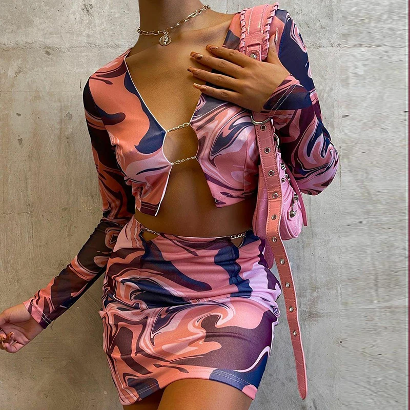 Dourbesty 2PCS Skirt Outfits Long Sleeve Deep V-Neck Hollow Chain Crop Top + High Waist Mini Skirt Mesh Sets Women Streetwear
Dourbesty 2PCS Skirt Outfits Long Sleeve Deep V-Neck Hollow Chain Crop Top + High Waist Mini Skirt Mesh Sets Women Streetwear