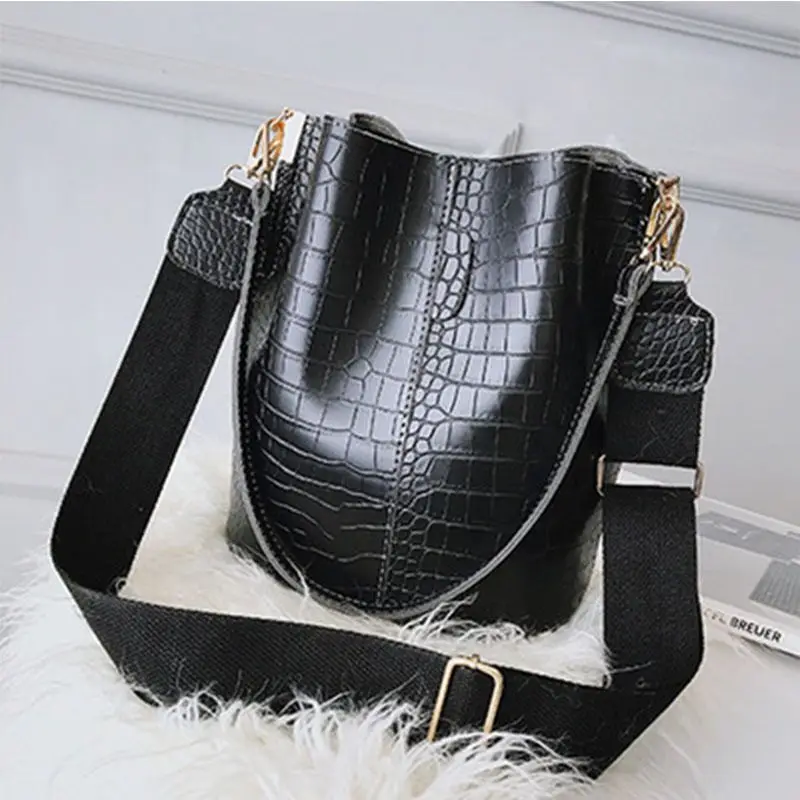 The Special Offer New 2020 Large Capacity His Bucket Bag Han Edition Ins Brim Small Mobile Phone Shoulder Wholesale
The Special Offer New 2020 Large Capacity His Bucket Bag Han Edition Ins Brim Small Mobile Phone Shoulder Wholesale