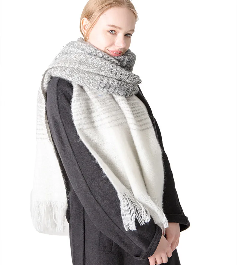 New Arrival 60*200cm Women 5 Colour Double Sided Wild Soft Temperament Thick Scarf Fresh Wool Comfortable Trend Warm Big Scarfs
New Arrival 60*200cm Women 5 Colour Double Sided Wild Soft Temperament Thick Scarf Fresh Wool Comfortable Trend Warm Big Scarfs