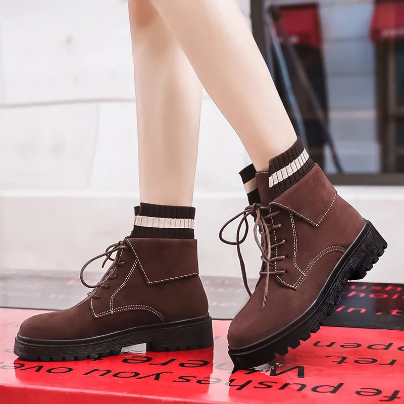 2020 Autumn Hot Women High Top Leather Ankle Boots Woman Shoes Casual Black Sock Platform Boots Female Fashion Lady Botas Mujer
2020 Autumn Hot Women High Top Leather Ankle Boots Woman Shoes Casual Black Sock Platform Boots Female Fashion Lady Botas Mujer