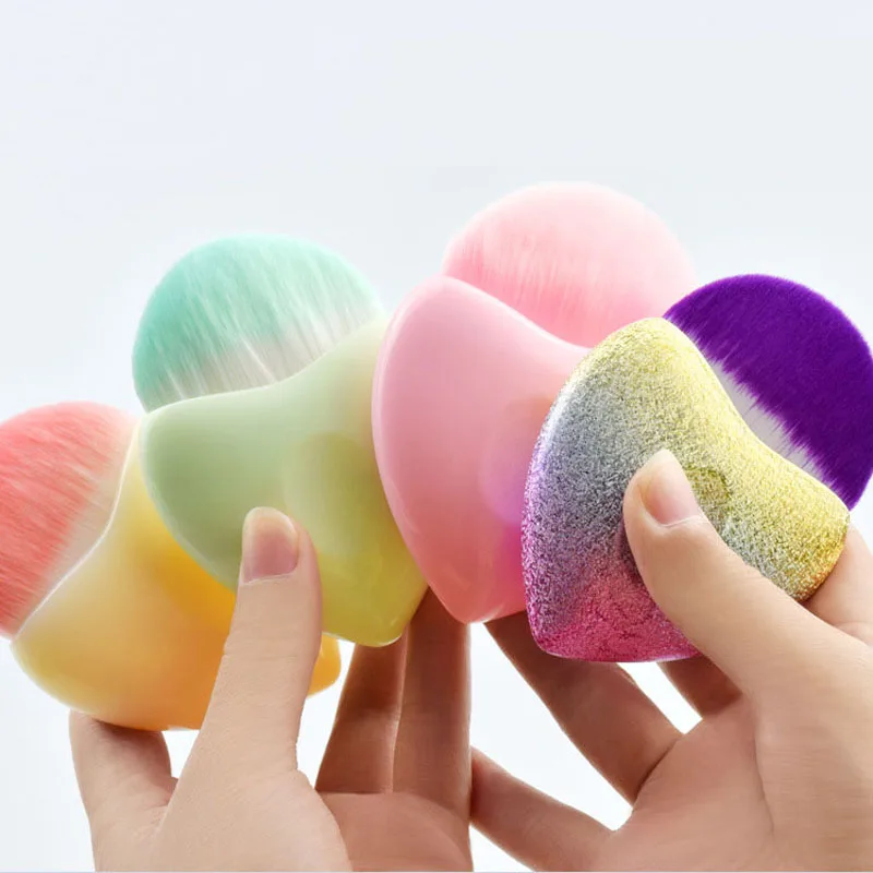 Creative Foundation Base Makeup Brushes Cosmetic Heartshape Cream Blush Powder Brush with a Color Gradient Handle WDF0006
Creative Foundation Base Makeup Brushes Cosmetic Heartshape Cream Blush Powder Brush with a Color Gradient Handle WDF0006