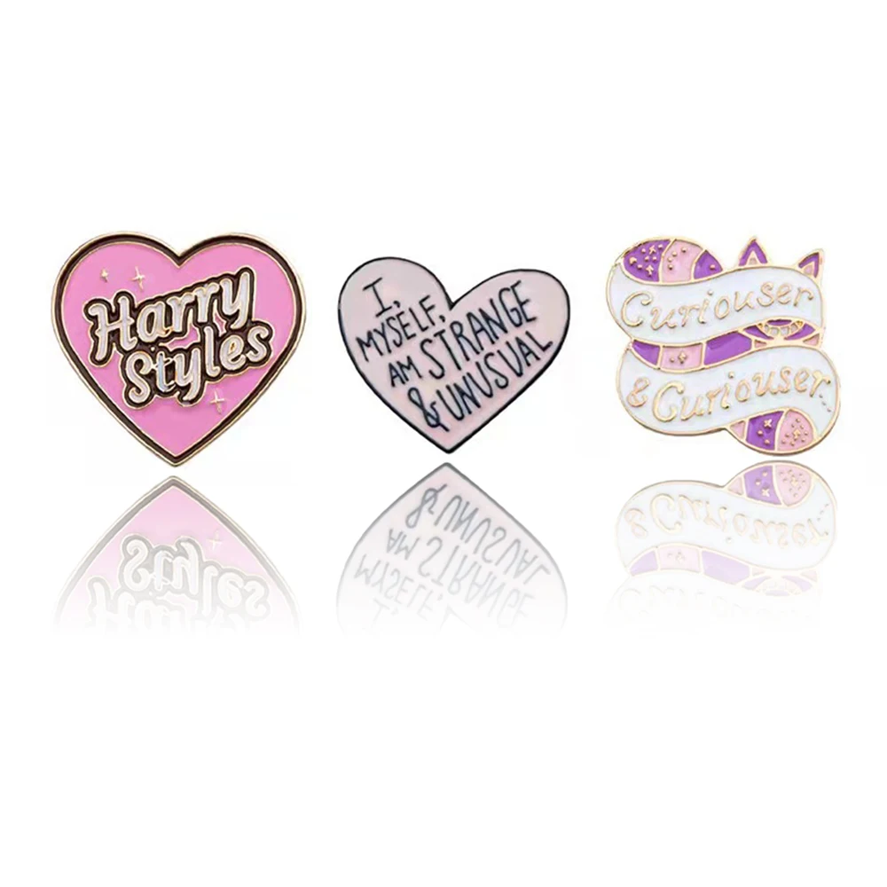 Heart Brooches For Women Peace and Love Enamel Pins Pink Purple Clothes Bag Lapel Pin Badge Jewelry Gift
Heart Brooches For Women Peace and Love Enamel Pins Pink Purple Clothes Bag Lapel Pin Badge Jewelry Gift
