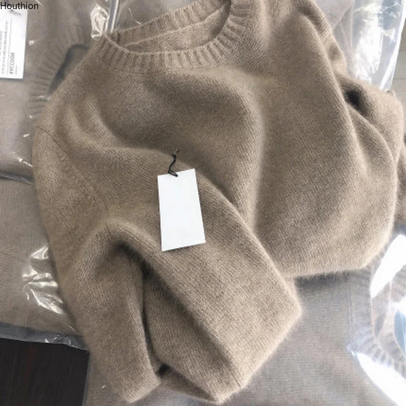 Autumn New Women's Sweater O Collar Long Sleeve Tops Solid Color Loose Knitting Comfortable Casual Fashion Clothing
Autumn New Women's Sweater O Collar Long Sleeve Tops Solid Color Loose Knitting Comfortable Casual Fashion Clothing