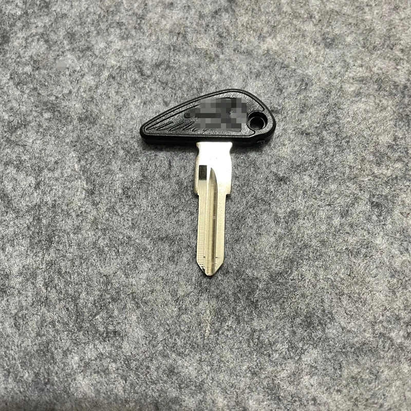 NEW Motorcycle keys Uncut Blade Blank Key For INDIAN ROADMASTER SCOUT ROADMASTE BOBBER FTR1200 LIMITED FTR RALLY
NEW Motorcycle keys Uncut Blade Blank Key For INDIAN ROADMASTER SCOUT ROADMASTE BOBBER FTR1200 LIMITED FTR RALLY