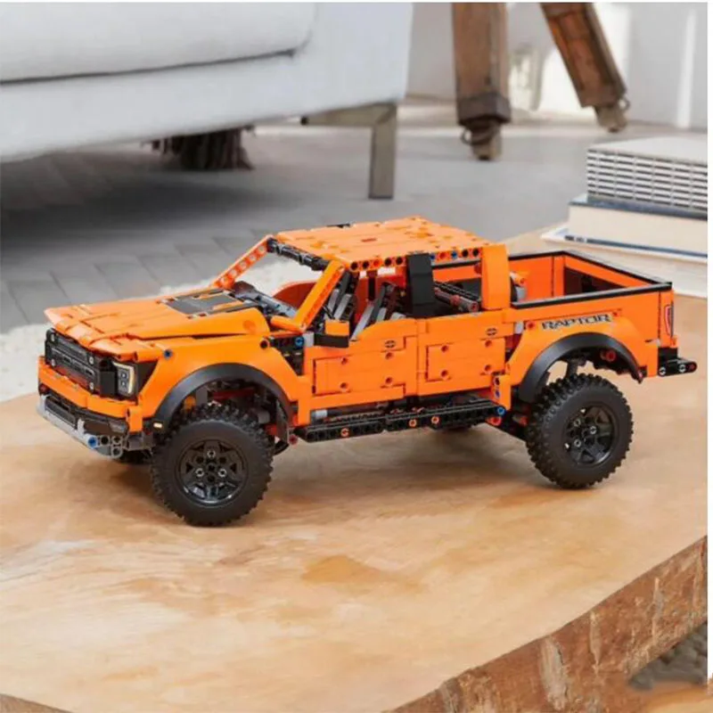 1379pcs Ford Raptors F-150 pickup truck Racing Car MOC 42126 Building Block Bricks Educational Toys Christmas Gifts
1379pcs Ford Raptors F-150 pickup truck Racing Car MOC 42126 Building Block Bricks Educational Toys Christmas Gifts