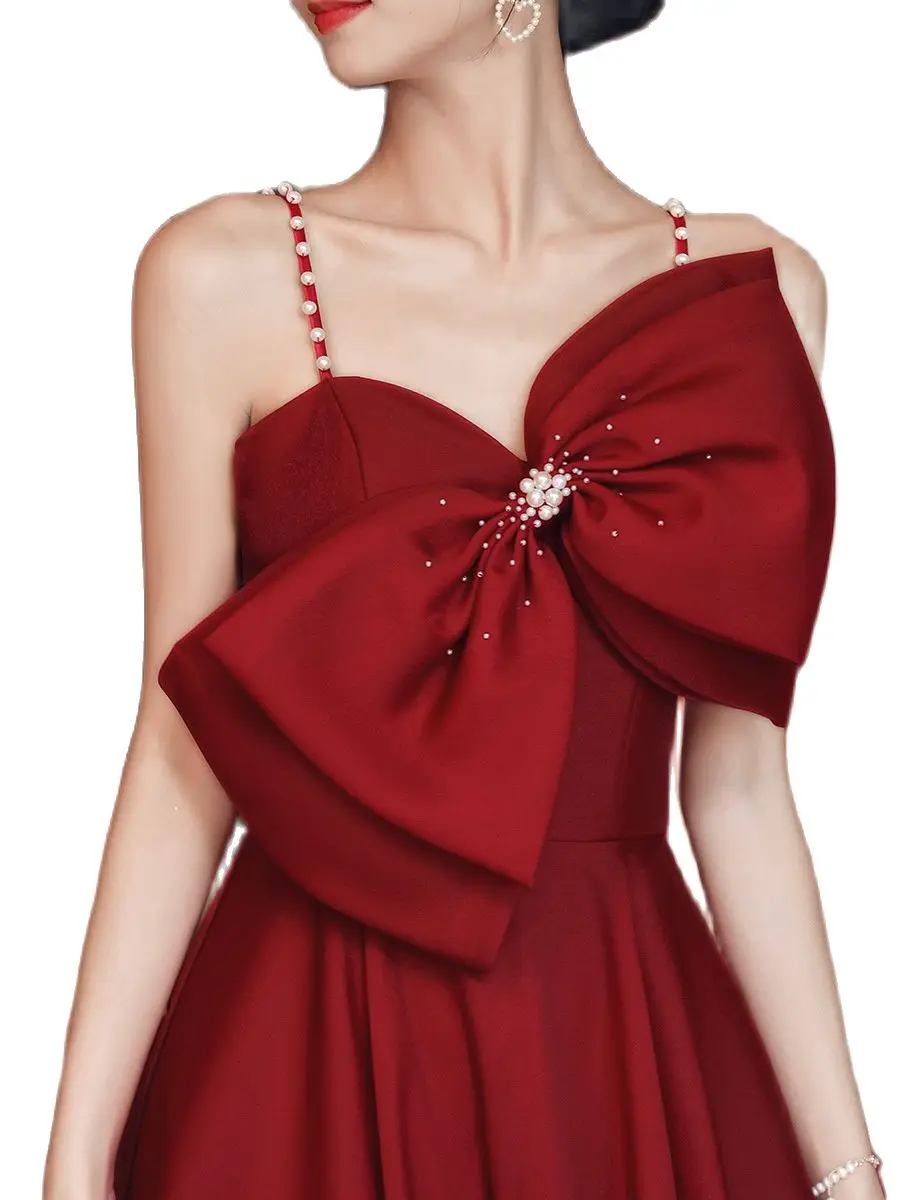 V-neck Sleeveless Wine Red Bridal Engagement Toast Dress Suspender Evening Dress French Wedding Dress Bow Decoration
V-neck Sleeveless Wine Red Bridal Engagement Toast Dress Suspender Evening Dress French Wedding Dress Bow Decoration