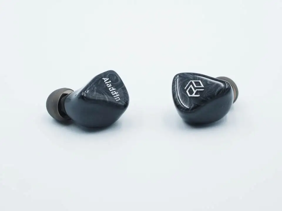 Yanyin Aladdin 3BA +1 Dynamic Driver Hybrid 2pin 0.78mm HiFi Audiophile In-ear Earphones IEMs
Yanyin Aladdin 3BA +1 Dynamic Driver Hybrid 2pin 0.78mm HiFi Audiophile In-ear Earphones IEMs