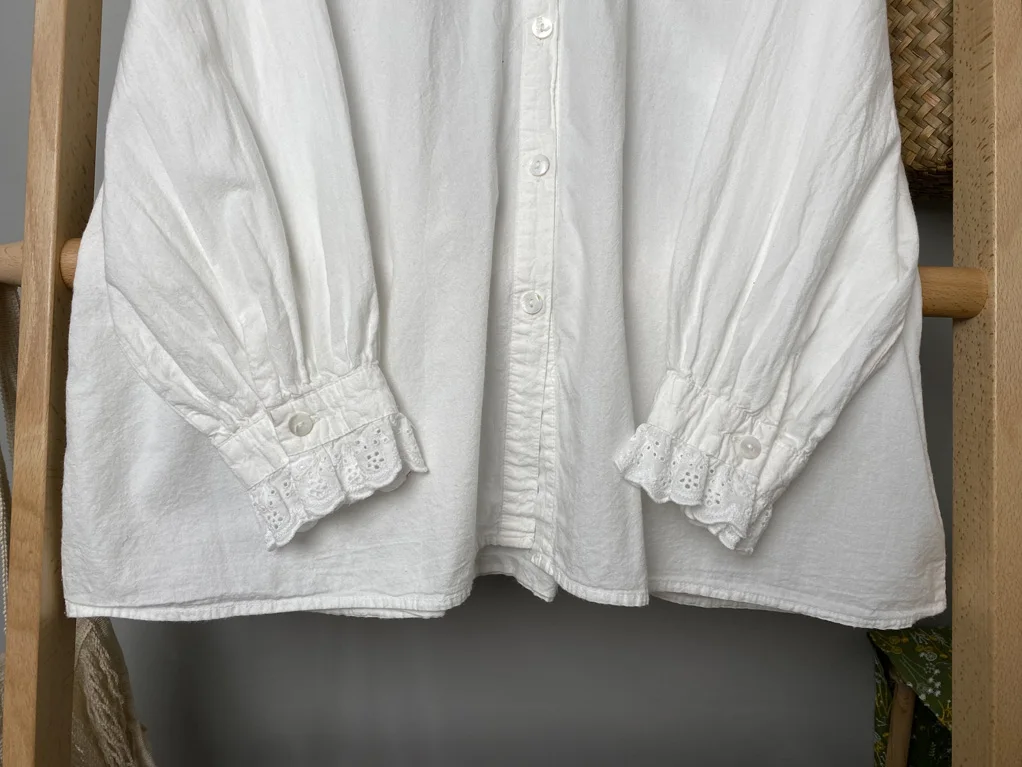 Japan Style Mori Girl Lace O-Neck Solid Color Shirt 2021 New Spring Summer Hollow out Embroidery Ruffle Sleeves Women Tops
Japan Style Mori Girl Lace O-Neck Solid Color Shirt 2021 New Spring Summer Hollow out Embroidery Ruffle Sleeves Women Tops
