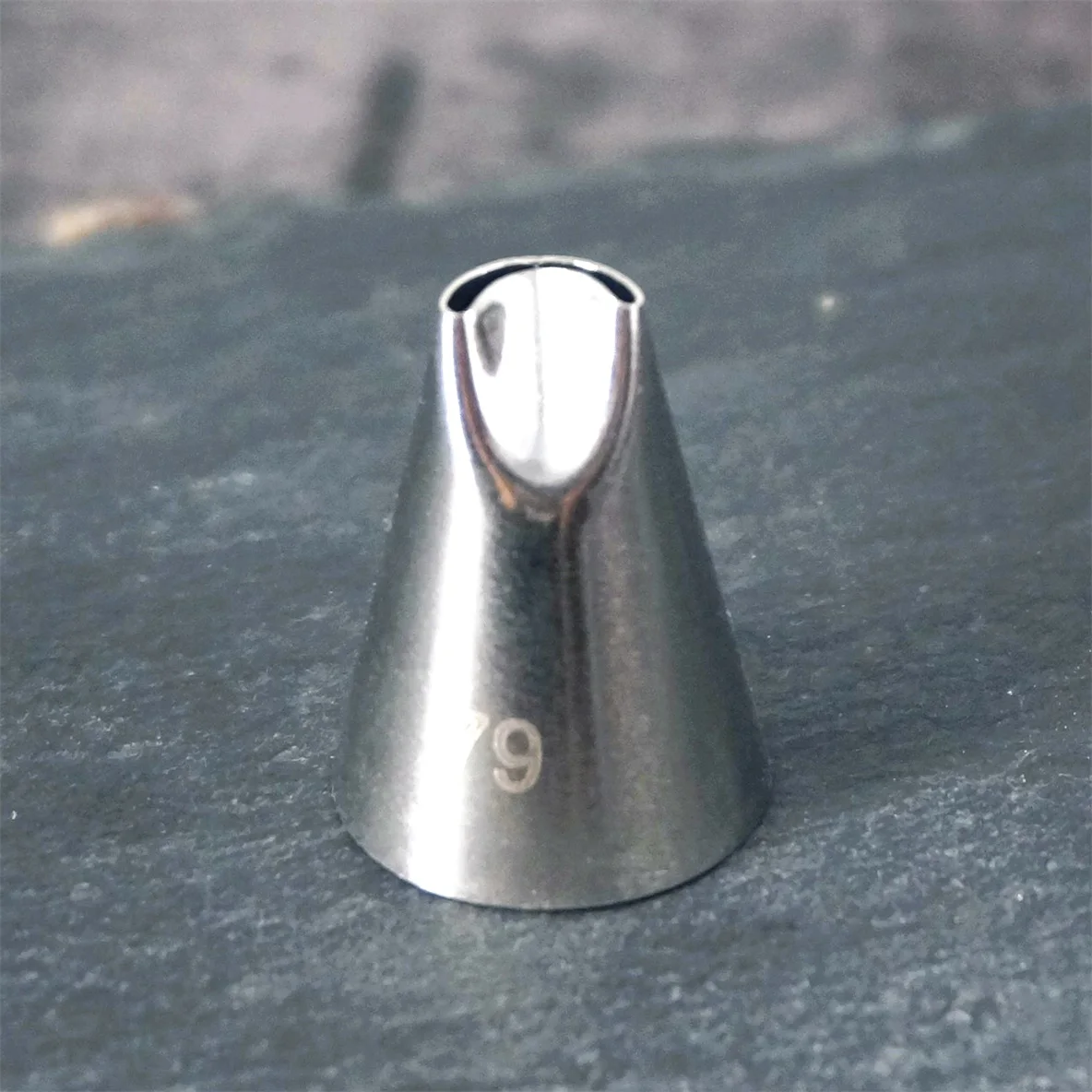 #79 Small Size Chrysanthemum Cake Tips Decorating Nozzles Cupcake Decorating Tools Stainless Steel Piping Nozzles Pastry Tools
#79 Small Size Chrysanthemum Cake Tips Decorating Nozzles Cupcake Decorating Tools Stainless Steel Piping Nozzles Pastry Tools
