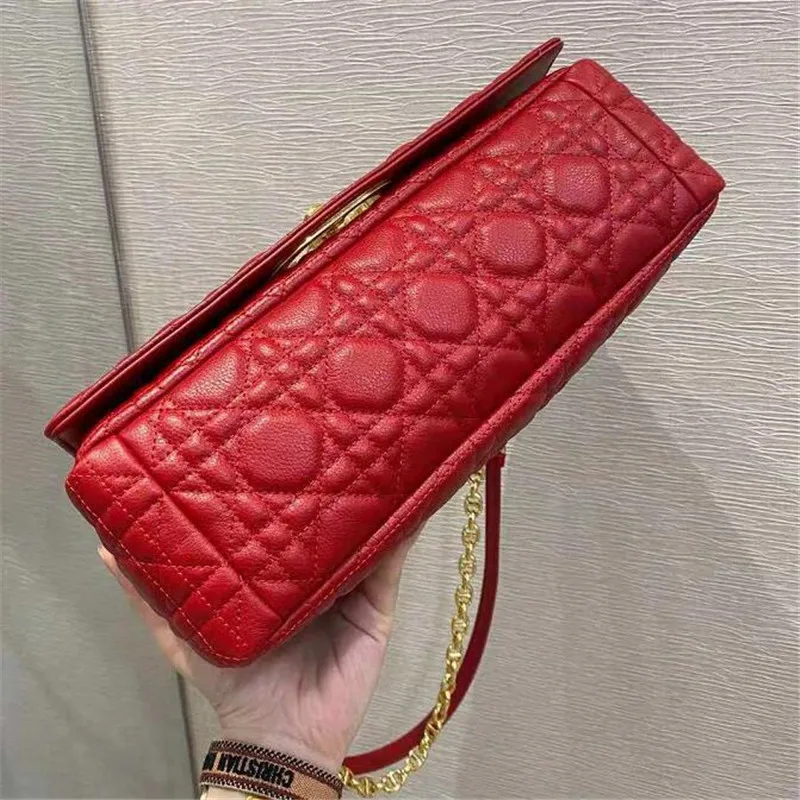 Designer Luxury Brand 2021 Wives Handbags Classic black Shoulder Bag Genuine Leather Crossbody Bag for Women
Designer Luxury Brand 2021 Wives Handbags Classic black Shoulder Bag Genuine Leather Crossbody Bag for Women