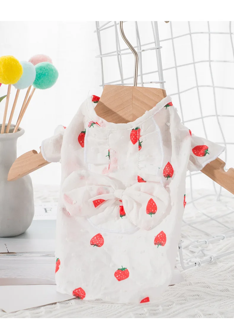Spring Summer Thin Breathable Bow Lace Cute Dog Cat Skirt Small and Medium-sized Dog Two-legged Strawberry Dresses Pet Clothes
Spring Summer Thin Breathable Bow Lace Cute Dog Cat Skirt Small and Medium-sized Dog Two-legged Strawberry Dresses Pet Clothes