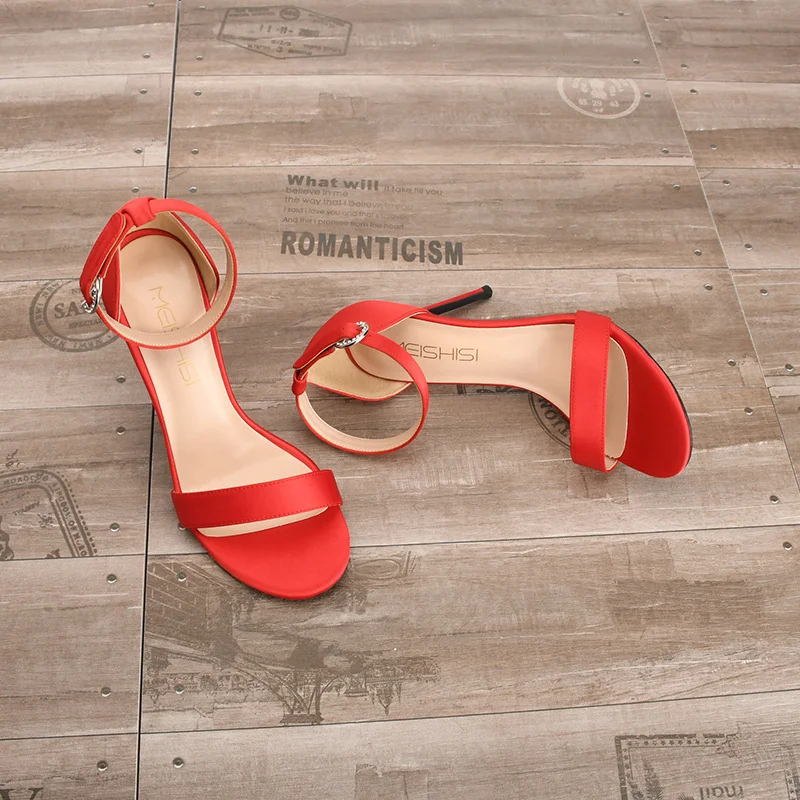 New satin open toe stiletto sandals with buckle and high heels large size women's shoes 
New satin open toe stiletto sandals with buckle and high heels large size women's shoes
