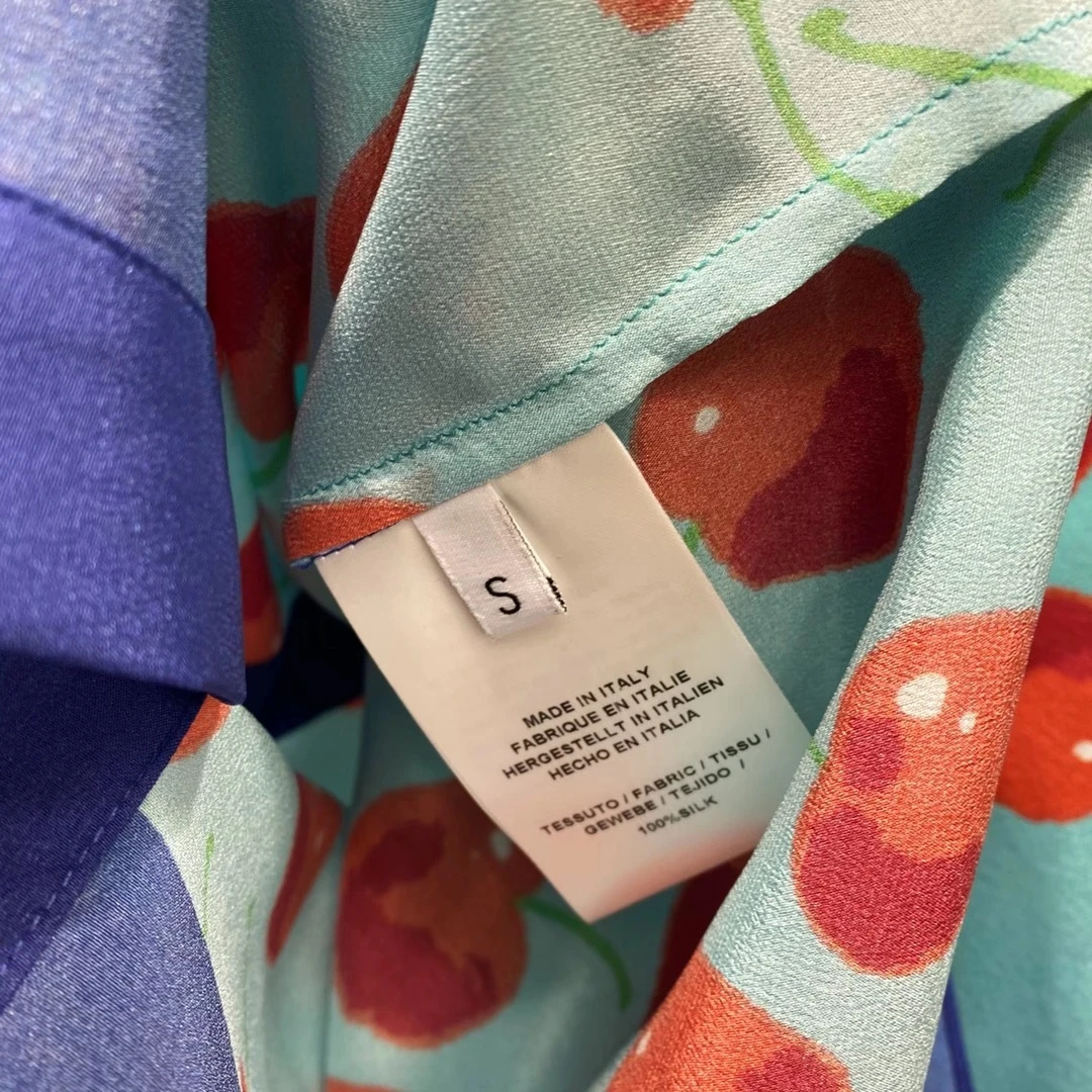 AELESEEN 100% Silk Shirt 2021 Spring Summer New Arrival Women Blouse Apple Print Blue Ladies Blouse
AELESEEN 100% Silk Shirt 2021 Spring Summer New Arrival Women Blouse Apple Print Blue Ladies Blouse