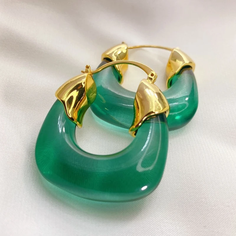 2021 Fashion Golden Brass Metal Transparent Resin Ice Cube Circle Geometric Round Hoop Earrings for Women Girls Party Jewelry
2021 Fashion Golden Brass Metal Transparent Resin Ice Cube Circle Geometric Round Hoop Earrings for Women Girls Party Jewelry