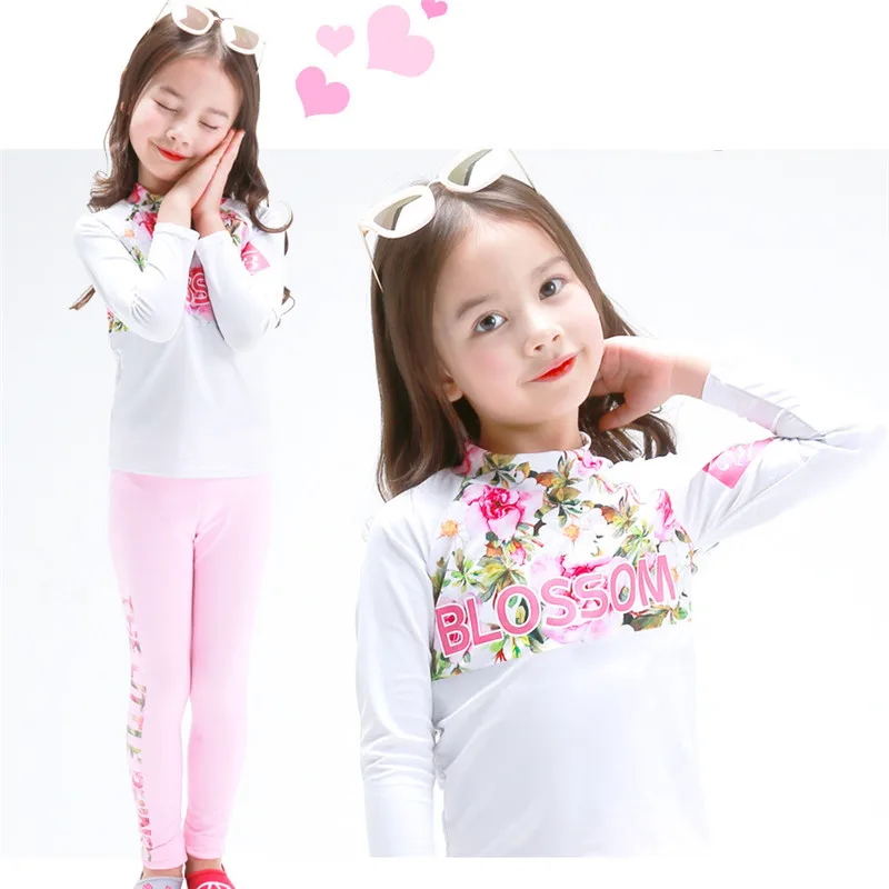 Girls Rash Guard Children Two Pieces Swimwear White and Pink Flowers 2-10 Y Kids Long Sleeve Surfing Suit Baby Sandy Beachwear
Girls Rash Guard Children Two Pieces Swimwear White and Pink Flowers 2-10 Y Kids Long Sleeve Surfing Suit Baby Sandy Beachwear