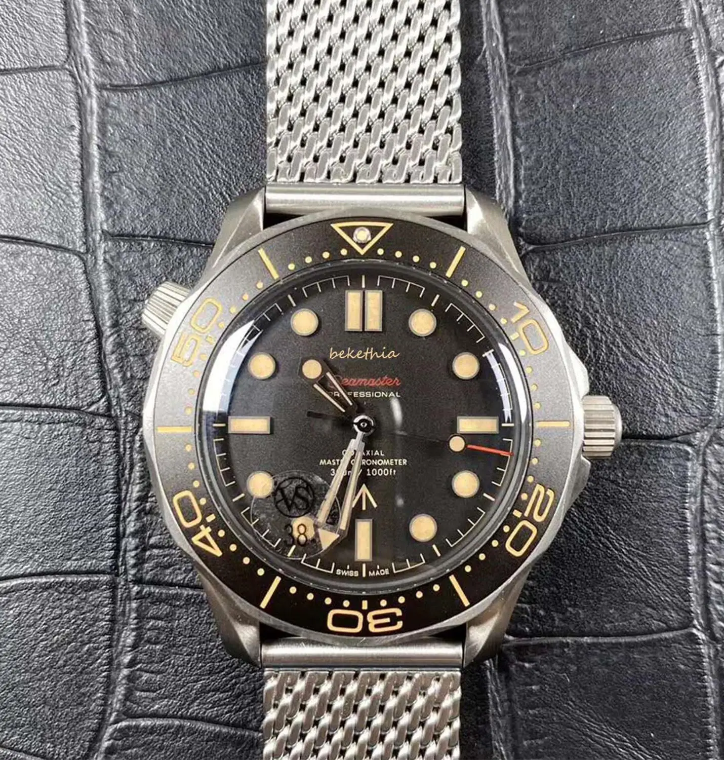 Watch 40mm 2813 automatic motion machinery men's 316L stainless steel watch glass boasting Watch
Watch 40mm 2813 automatic motion machinery men's 316L stainless steel watch glass boasting Watch