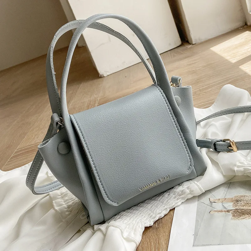Vegetable Basket Bag New Large-capacity Portable 2021 Summer Shoulder Bag Casual Texture Ladies Commuting To Work Messenger Bag
Vegetable Basket Bag New Large-capacity Portable 2021 Summer Shoulder Bag Casual Texture Ladies Commuting To Work Messenger Bag